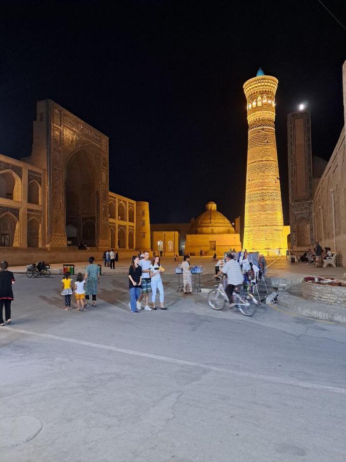 KARAVAN Hotel Buchara Buitenkant foto